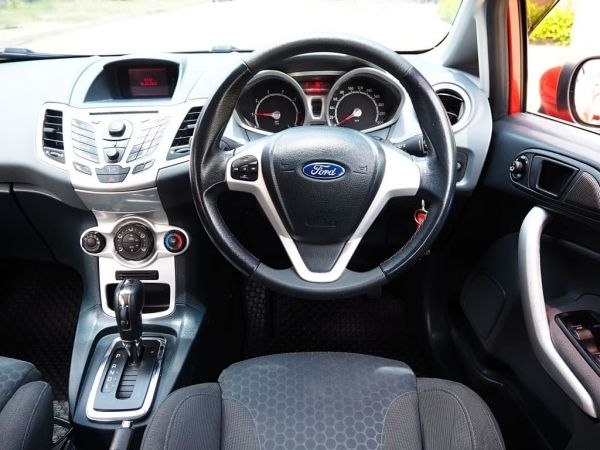 FORD FIESTA 1.5 SPORT HATCHBACK เกียร์AUTO สีChilli Orange(นิยม) รถสภาพป้ายแดง รูปที่ 4