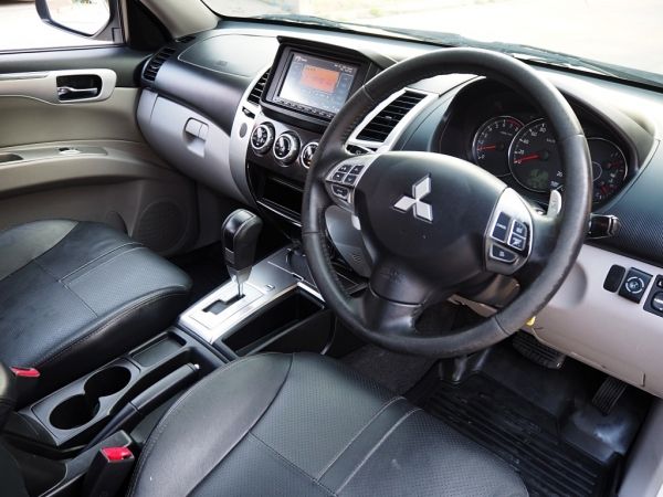 MITSUBISHI PAJERO SPORT 3.0 V6 GT NAVI ปี 2012 จดปี 2014 เกียร์ออโต้5จังหวะ SporTronic สภาพนางฟ้า รูปที่ 4