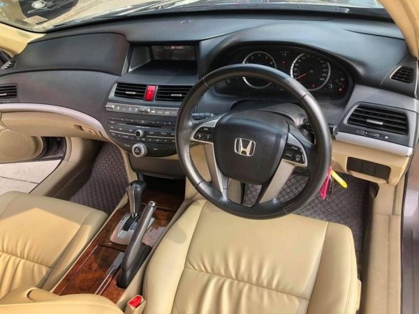 2011 HONDA  ACCORD 2.0 รูปที่ 4