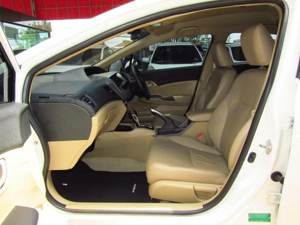 Honda Civic FB 1.8S Auto/2013 รูปที่ 4