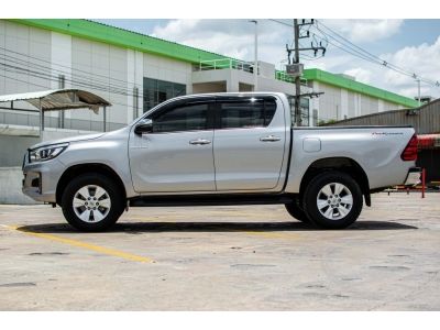 toyota hilux revo double cab 2.4 prerunner e plus 2018 ไมล์น้อย ฟรีดาวน์ รูปที่ 4