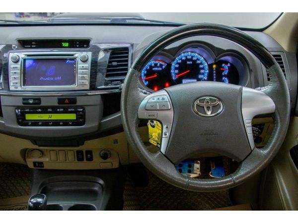 TOYOTA FORTUNER 3.0 V A/T 2012 ออกรถ 0 บาท รูปที่ 4