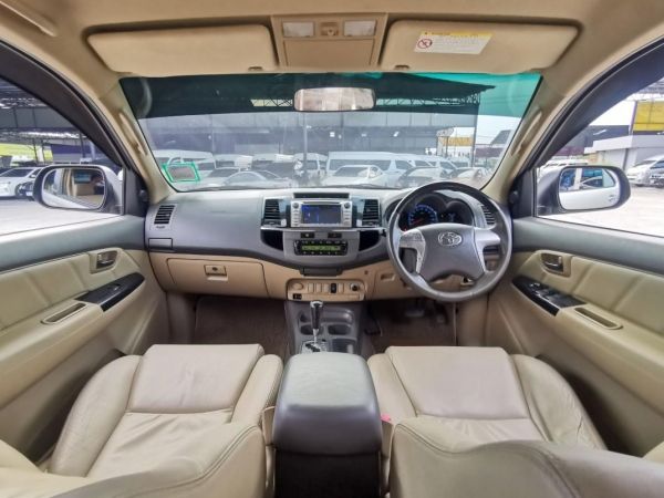 2012 TOYOTA FORTUNER  2.7 V  เบนซิน เครดิตดีฟรีดาวน์ รูปที่ 4