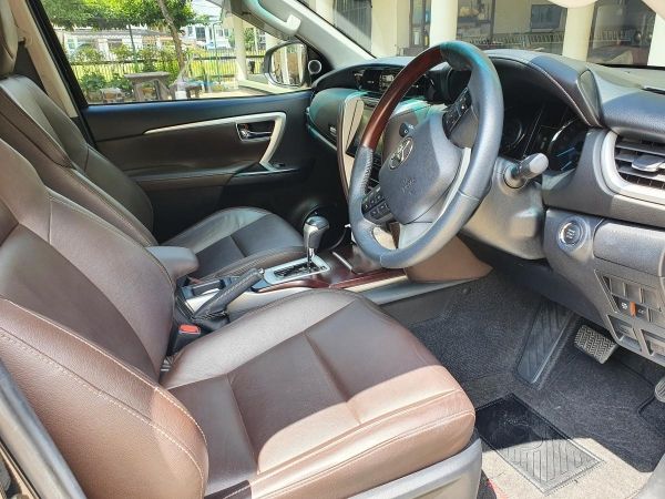 TOYOTA FORTUNER 2.4V, 2WD, ปี 2016 รูปที่ 4