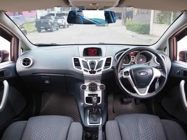 FORD FIESTA 1.5 SPORT SEADAN ปลายปี 2012 เกียร์AUTO สภาพนางฟ้า รูปที่ 4