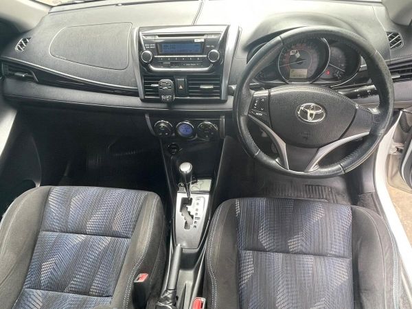 2013 TOYOTA VIOS 1.5 S สีขาว Auto รูปที่ 4