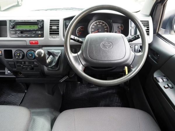 TOYOTA COMMUTER D4D 2.5 (HRF)(MNC) ปี 2012 เกียร์MANUAL สภาพนางฟ้า รูปที่ 4