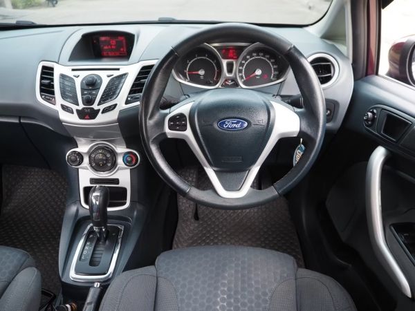 FORD FIESTA 1.5 SPORT SEADAN ปลายปี 2012 เกียร์AUTO สภาพนางฟ้า รูปที่ 4