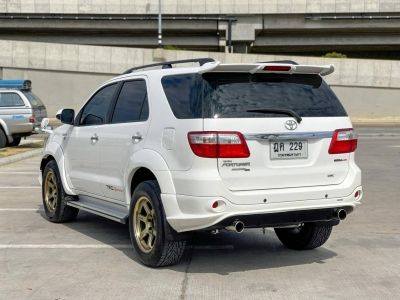 2009 TOYOTA FORTUNER 3.0 V TRD 4WD เครดิตดีฟรีดาวน์ รูปที่ 4