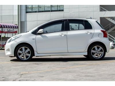 Toyota Yaris 1.5 G RS เบนซิน 2012 รูปที่ 4