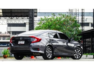 Honda Civic FC 1.8 E 2017 สีเทา รูปที่ 4