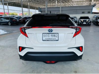 TOYOTA CH-R HV Mid ออโต้ ปี2019 รูปที่ 4