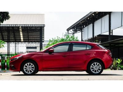 MAZDA 3 HATCHBACK รุ่น C ปี 2015 สีแดง รูปที่ 4