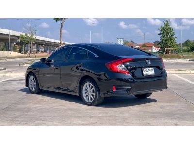 2016 HONDA CIVIC FC 1.8 E เครดิตดีฟรีดาวน์ รูปที่ 4