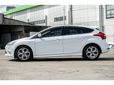 Ford Focus 2.0 S Top Sunroof เบนซิน   2013 รถสวย ผ่อนสบาย ฟรีดาวน์ รูปที่ 4