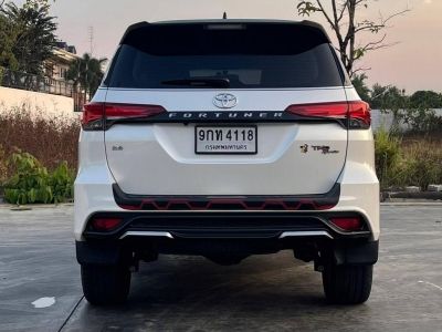 2019 TOYOTA FORTUNER 2.8 TRD  2WD TOP  เครดิตดีฟรีดาวน์ รูปที่ 4