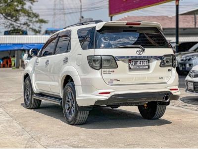 2013 TOYOTA FORTUNER 3.0 V​ 4WD  เครดิตดีฟรีดาวน์ รูปที่ 4