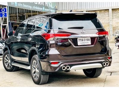 2017 Toyota Fortuner 2.4V เครดิตฟรีดาวน์ รูปที่ 4