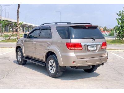 2005 TOYOTA FORTUNER 2.7 V 4WD​ LPG รูปที่ 4