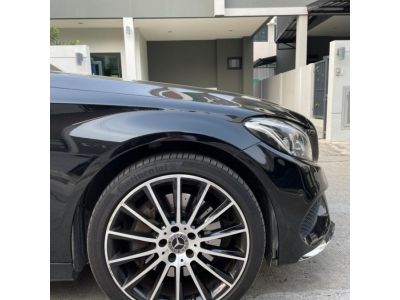 ตัว TOP สุด Mercedes-Benz C350e AMG Dynamic สีดำ เบาะแดง รูปที่ 4