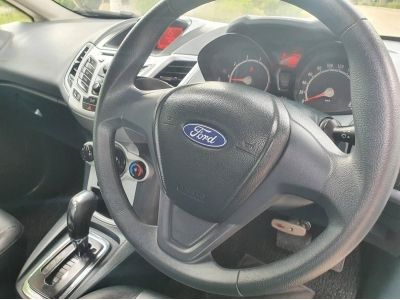 Ford Fiesta 1.6 Trend 5 ประตู ปี 2012 รูปที่ 4