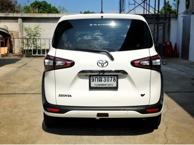 2019 TOYOTA SIENTA 1.5V เครดิตดีฟรีดาวน์ รูปที่ 4