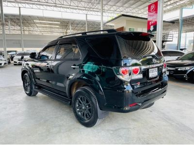 2015 TOYOTA FORTUNER  2.5V 2WD เครดิตดีฟรีดาวน์ รูปที่ 4