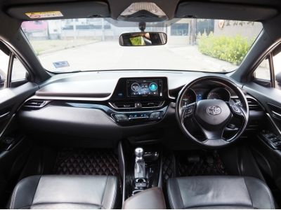 TOYOTA C-HR 1.8 MID ปี 2018 จดปี 2019 เกียร์AUTO สภาพป้ายแดง รูปที่ 4