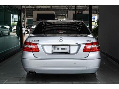 Mercedes Benz E class 1.8 Auto ปี 2010 รูปที่ 4