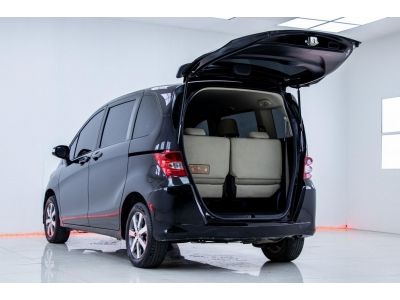 2011 HONDA FREED 1.5E  ผ่อน 3,923 บาท 12เดือนแรก รูปที่ 4