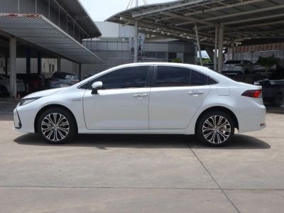 ฟรีดาวน์ Altis 1.8 HV Premium A/T ปี 2021 รถทดลองขับจากโตโยต้ามอเตอร์ รูปที่ 4