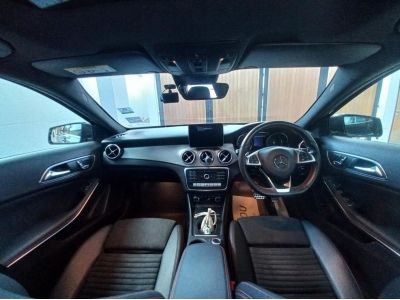 BENZ GLA250 DYNAMIC AMG ปี 2019 สีดำ (Full Option) เจ้าของขายเอง รูปที่ 4