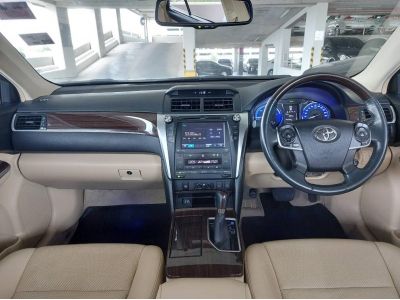 Toyota Camry 2.5 Hybrid Navigator ปี 17 AT (รถมือสอง ราคาดี เจ้าของขายเอง รถสวย สภาพดี ไมล์แท้) รูปที่ 4