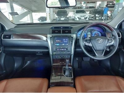 Toyota Camry 2.5 Hybrid Premiumปี 17 AT (รถมือสอง ราคาดี เจ้าของขายเอง รถสวย สภาพดี ไมล์แท้) รูปที่ 4