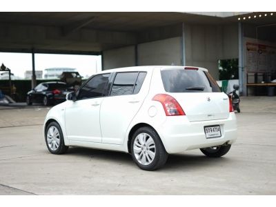 Suzuki swift 1.5GL รูปที่ 4