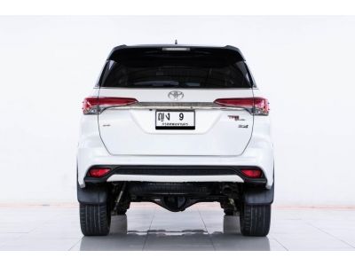 2017 TOYOTA FORTUNER 2.8 TRD SPORTIVO 4WD ผ่อน   8,970  บาท 12 เดือนแรก รูปที่ 4