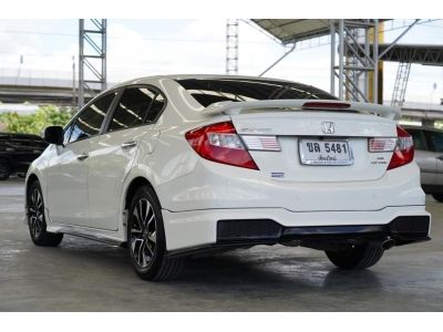 2014 Honda civic 1.8E navi รูปที่ 4