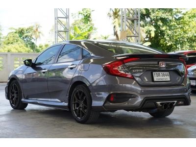 2017 Honda civic 1.8  EL สีเทา รูปที่ 4