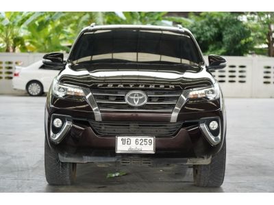 2015 TOYOTA FORTUNER 2.8 V 4WD A/T สีน้ำตาล รูปที่ 4