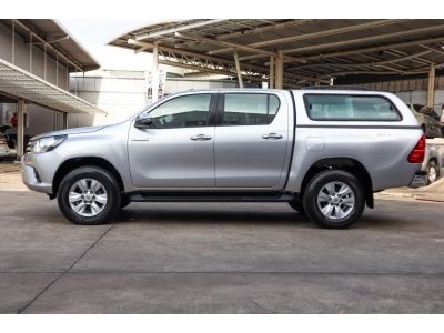 โตโยต้าชัวร์ ฟรีดาวน์ Toyota Revo D-cab 2.4 E Pre A/T ปี 17 ผ่อนเดือนละ 9,xxx บาท รูปที่ 4