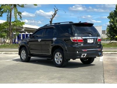 2009 TOYOTA FORTUNER 3.0 V 2WD รูปที่ 4