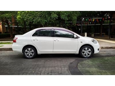 TOYOTA VIOS 1.5J เกียร์ออโต้ สีขาว MY2010 รูปที่ 4