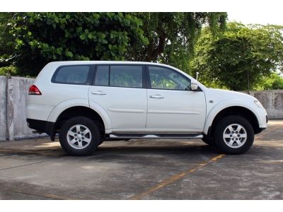 MITSUBISHI PAJERO SPORT 2.5 GLS 2WD CC. ปี 2014 สี ขาว เกียร์ Auto รูปที่ 4