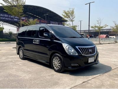 2017 HYUNDAI H1 2.5 Deluxe ⭐️ ดาวน์ 0% ⭐️ ดอกเบี้ย 4 ปี 2.79% รูปที่ 4