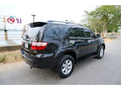 Toyota Fortuner 3.0V 4WD A/T ปี 2008 รูปที่ 4