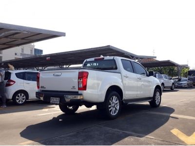 ISUZU D-MAX CAB4 3.0 Z HILANDER CC. ปี 2019 สี ขาว เกียร์ Auto รูปที่ 4