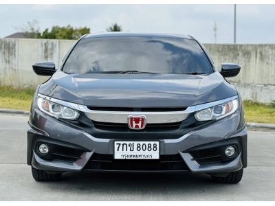 2018 Honda Civic FC 1.8E ดอกเบี้ยพิเศษสำหรับ ลูกค้าเครดิตดี เริ่มต้น 2.79 รูปที่ 4