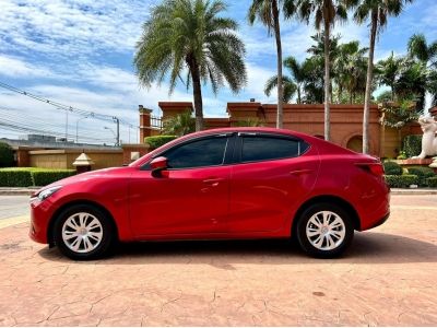 2017 MAZDA 2 1.3 Skyactiv Standard รถสวยพร้อมใช้ (ติดต่อเซลล์น้ำฝ่ายขายโดยตรงไม่ใช่นายหน้าจ้า) รูปที่ 4