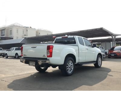 ISUZU D-MAX SPACE CAB 3.0 Z HILANDER CC. ปี 2019 สี ขาว เกียร์ Manual รูปที่ 4