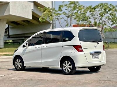 2012 HONDA FREED 1.5 SE รูปที่ 4